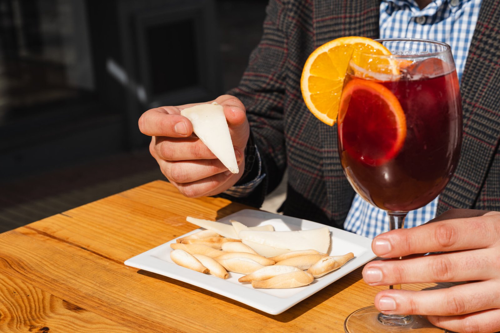 Gourmet tapas and wine tour in Sevilla