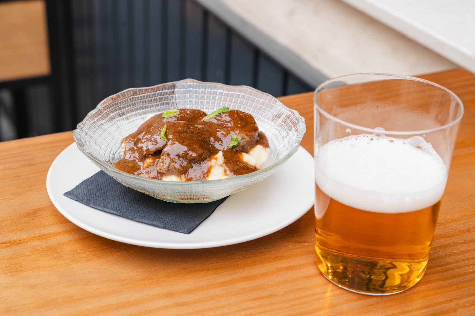 Gourmet tapas and wine tour in Sevilla