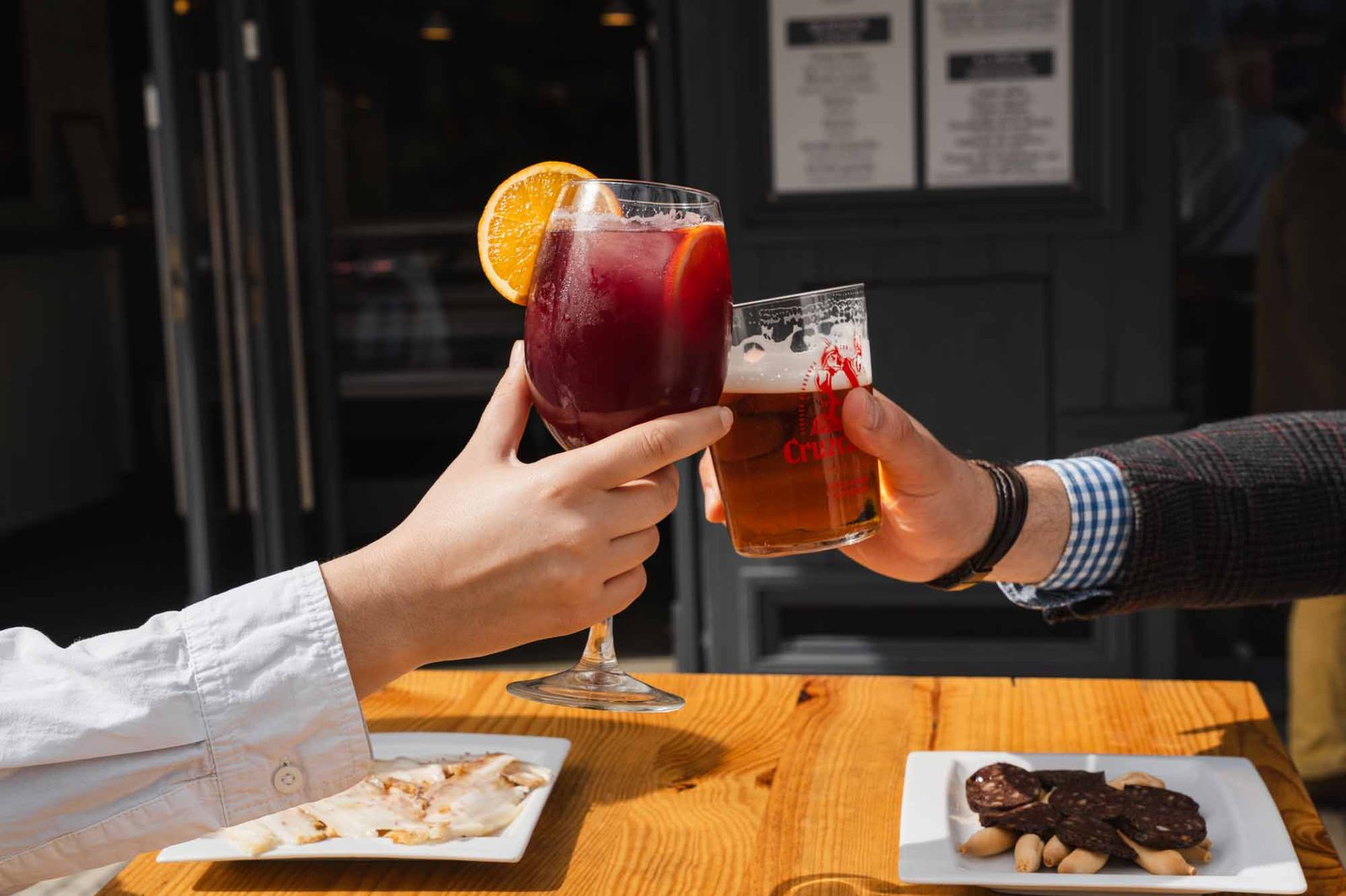 Gourmet tapas and wine tour in Sevilla