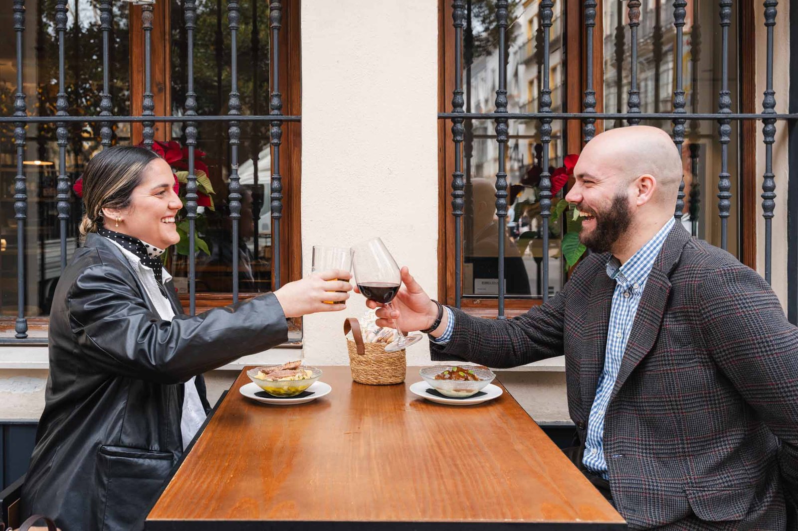 Gourmet tapas and wine tour in Sevilla